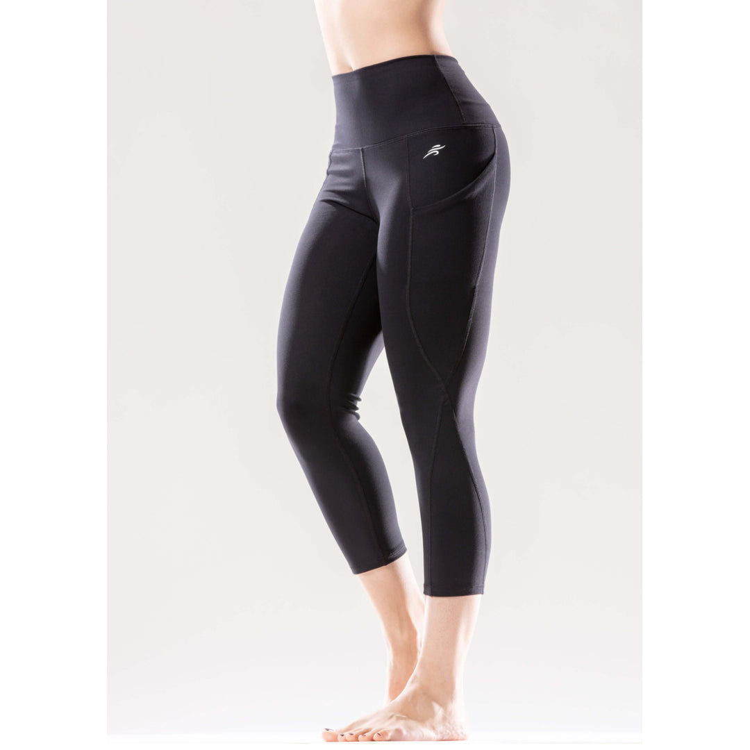 Jolie High-Waisted Capri Leggings with Pockets Moisture-Resistant Compression 50 UV Image 3