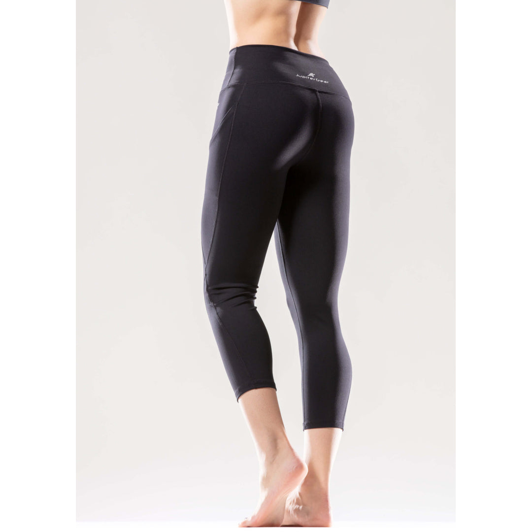 Jolie High-Waisted Capri Leggings with Pockets Moisture-Resistant Compression 50 UV Image 4