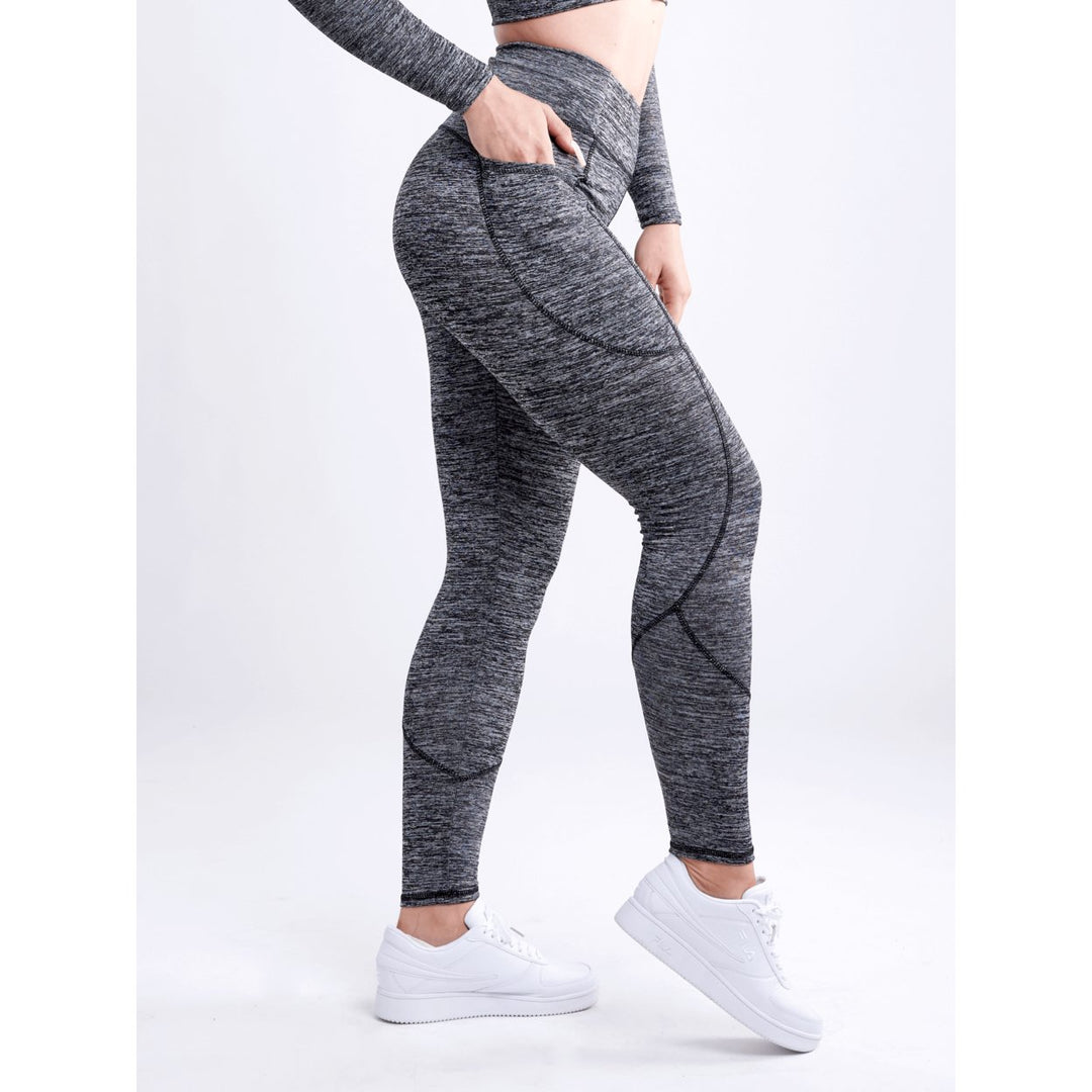 High-Waisted Classic Gym Leggings with Side Pockets Image 1