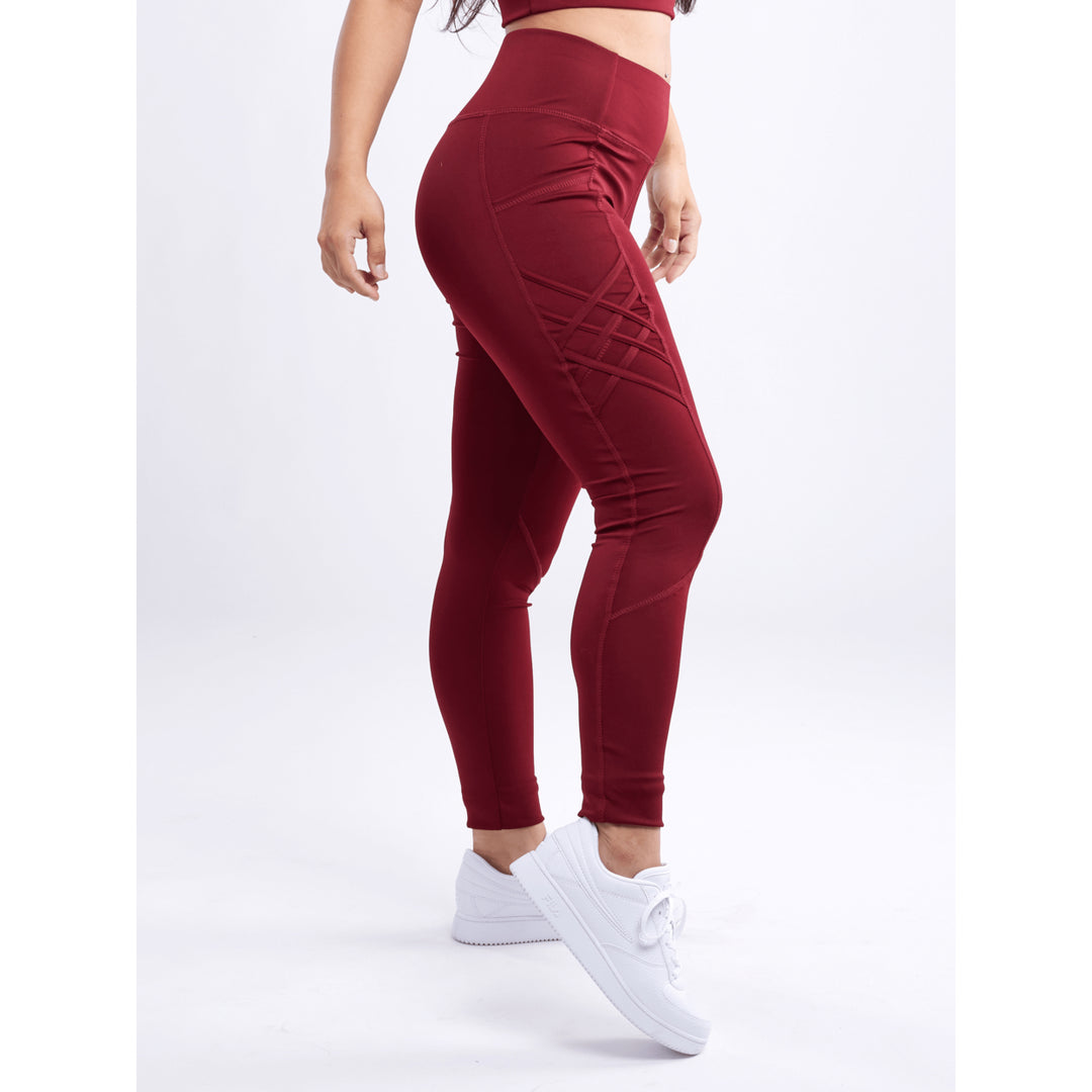 High-Waisted Criss-Cross Training Leggings with Hip Pockets Image 10