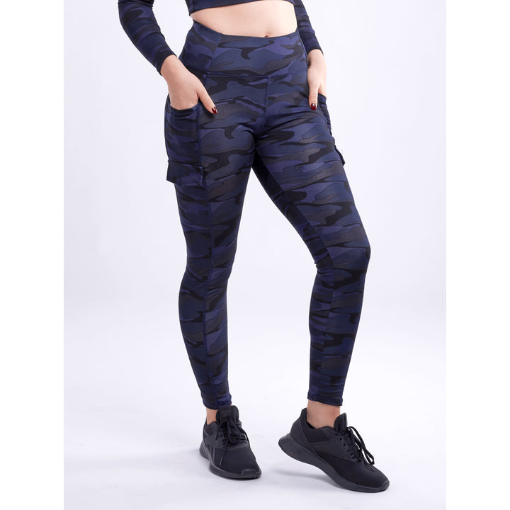 High-Waisted Leggings with Side Cargo Pockets Image 4