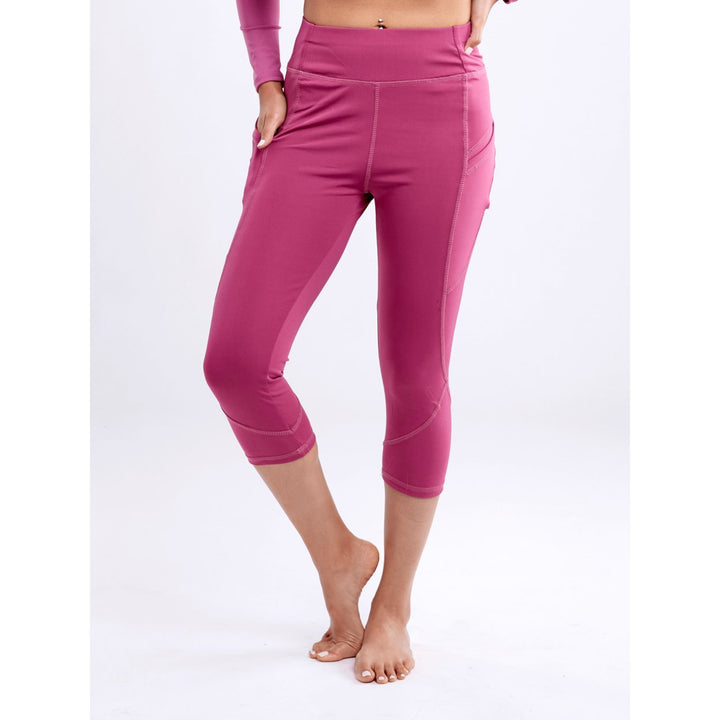 Mid-Rise Capri Fitness Leggings with Side Pockets Image 3