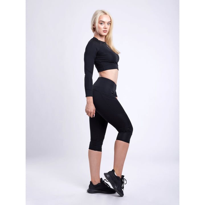 Mid-Rise Capri Fitness Leggings with Side Pockets Image 4