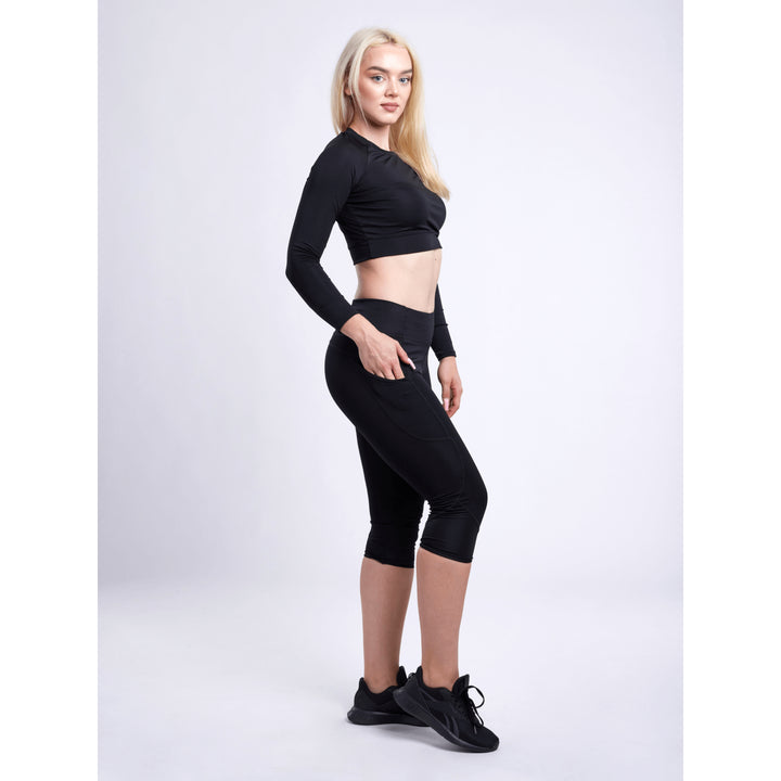 Mid-Rise Capri Fitness Leggings with Side Pockets Image 8