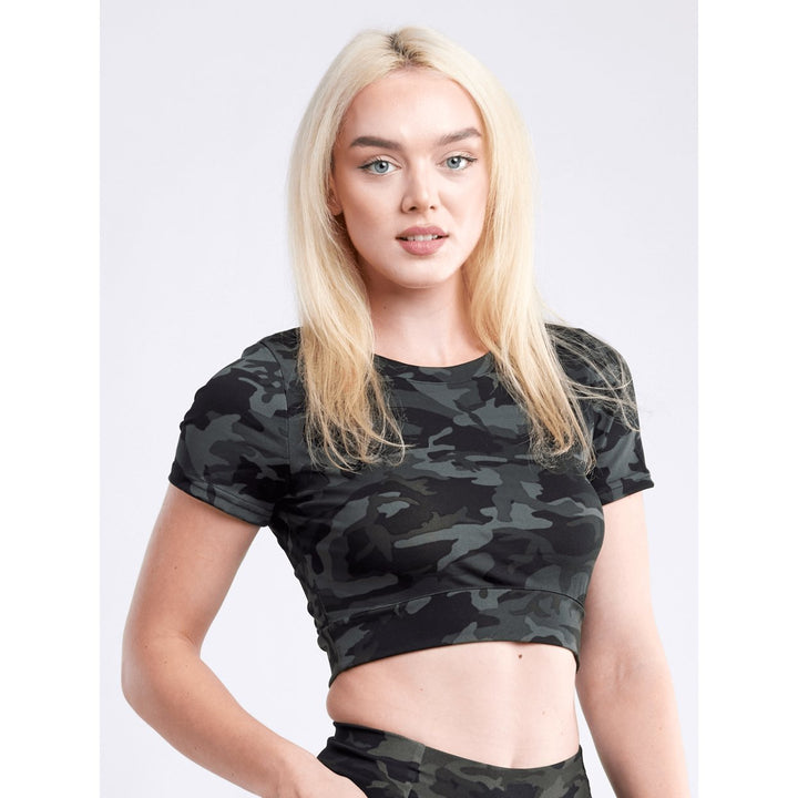 Short-Sleeve Crop Top Image 3