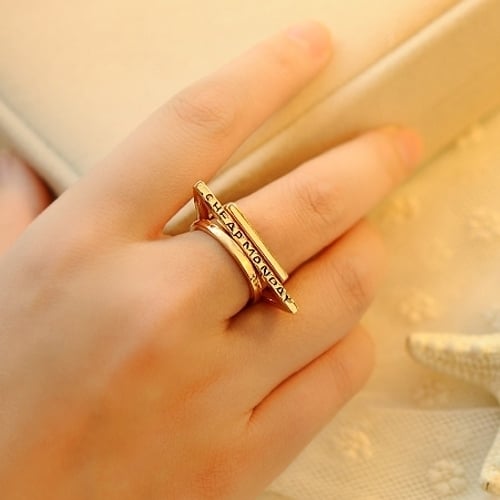 3Pcs Womens Cute Golden Geometric Triangle Square Circle Combination Rings Set Image 2