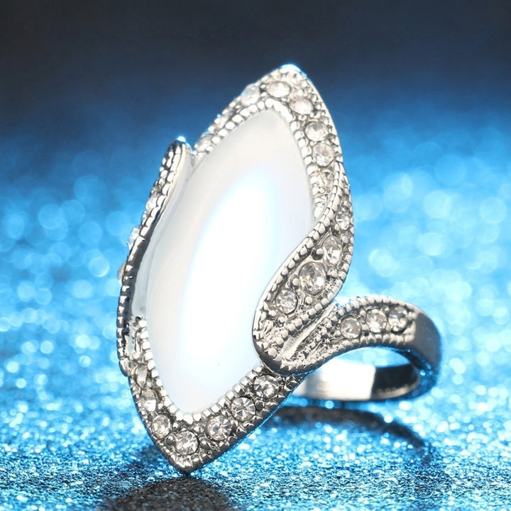 Fashion Women Marquise Cut Artificial Stone Shiny Rhinestone Finger Ring Jewelry Image 2