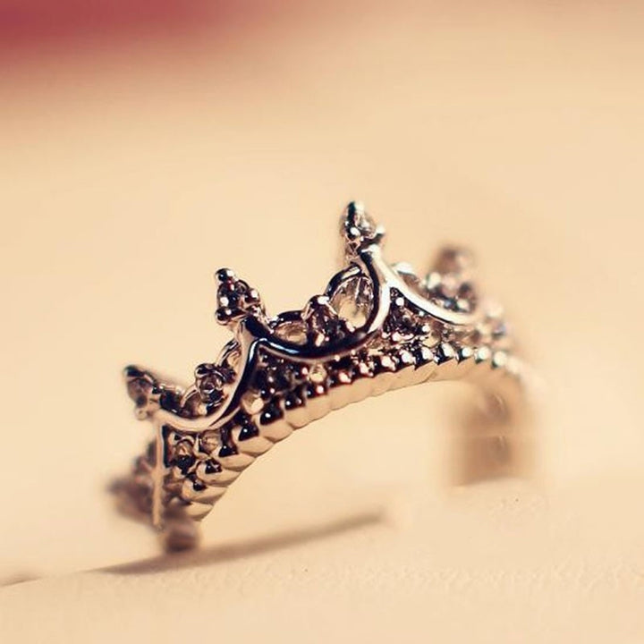 Women Fashion Rhinestone Inlaid Hollow Crown Finger Ring Wedding Jewelry Gift Image 4