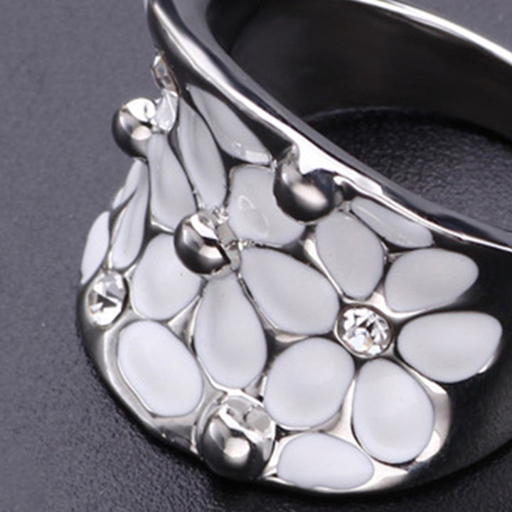 Ladies Ring Flower Pattern Finger Decoration White Wedding Band Ring for Year Gift Image 4