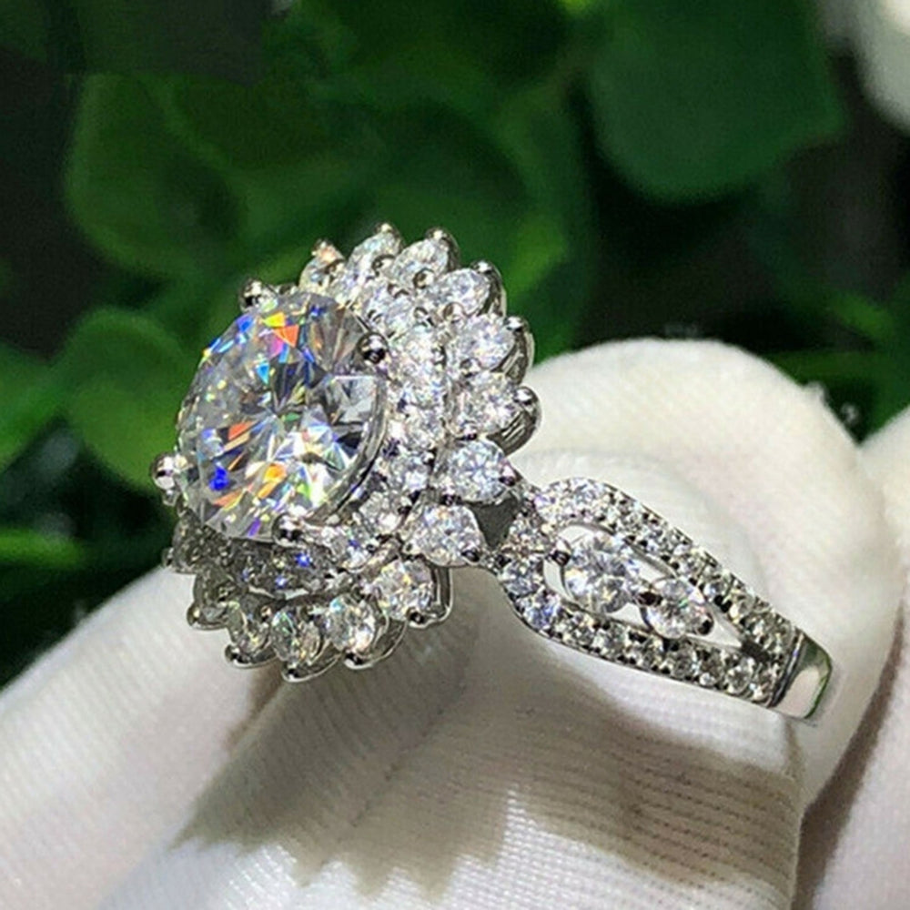 Women Ring Flower Shape Rhinestones Jewelry Lightweight Fashion Appearance Finger Ring for Wedding Image 2