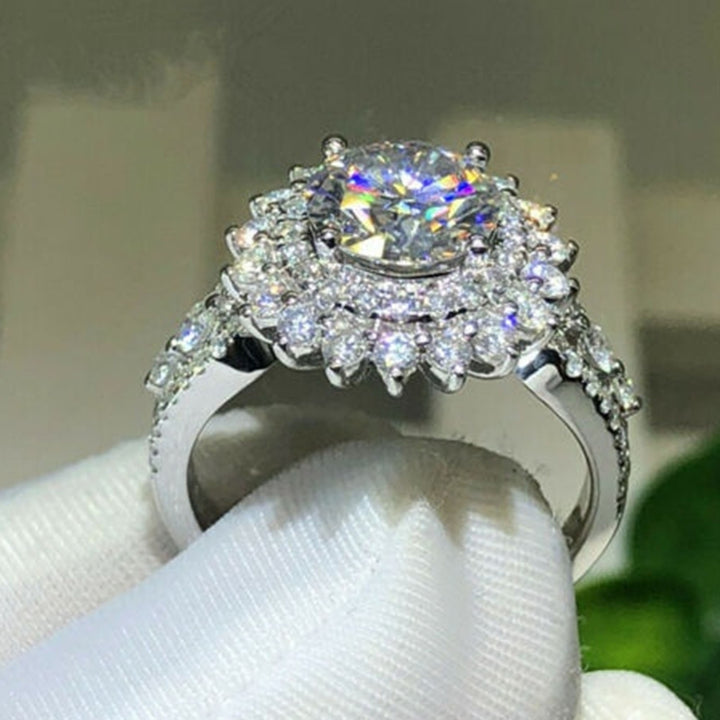 Women Ring Flower Shape Rhinestones Jewelry Lightweight Fashion Appearance Finger Ring for Wedding Image 4