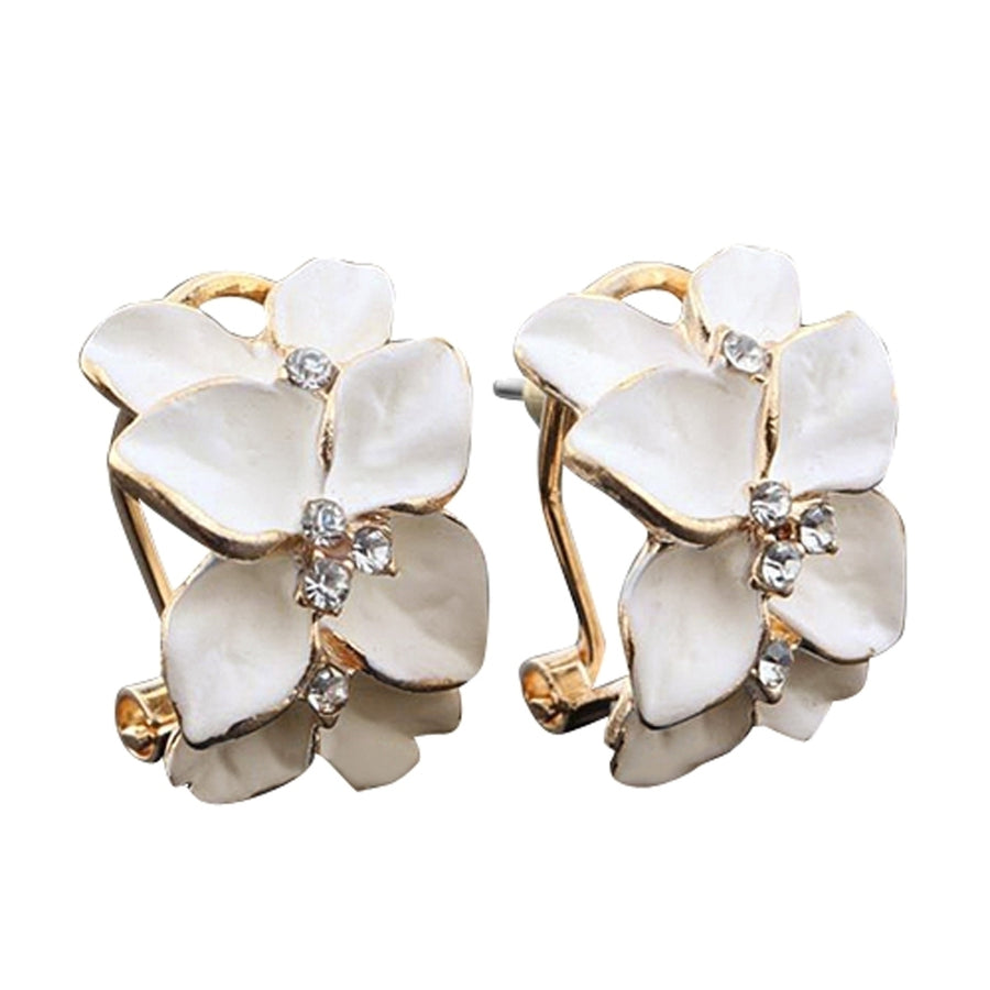 Women Fashion Luxury Elegant White Gardenia Flower Pattern Stud Earrings Image 1