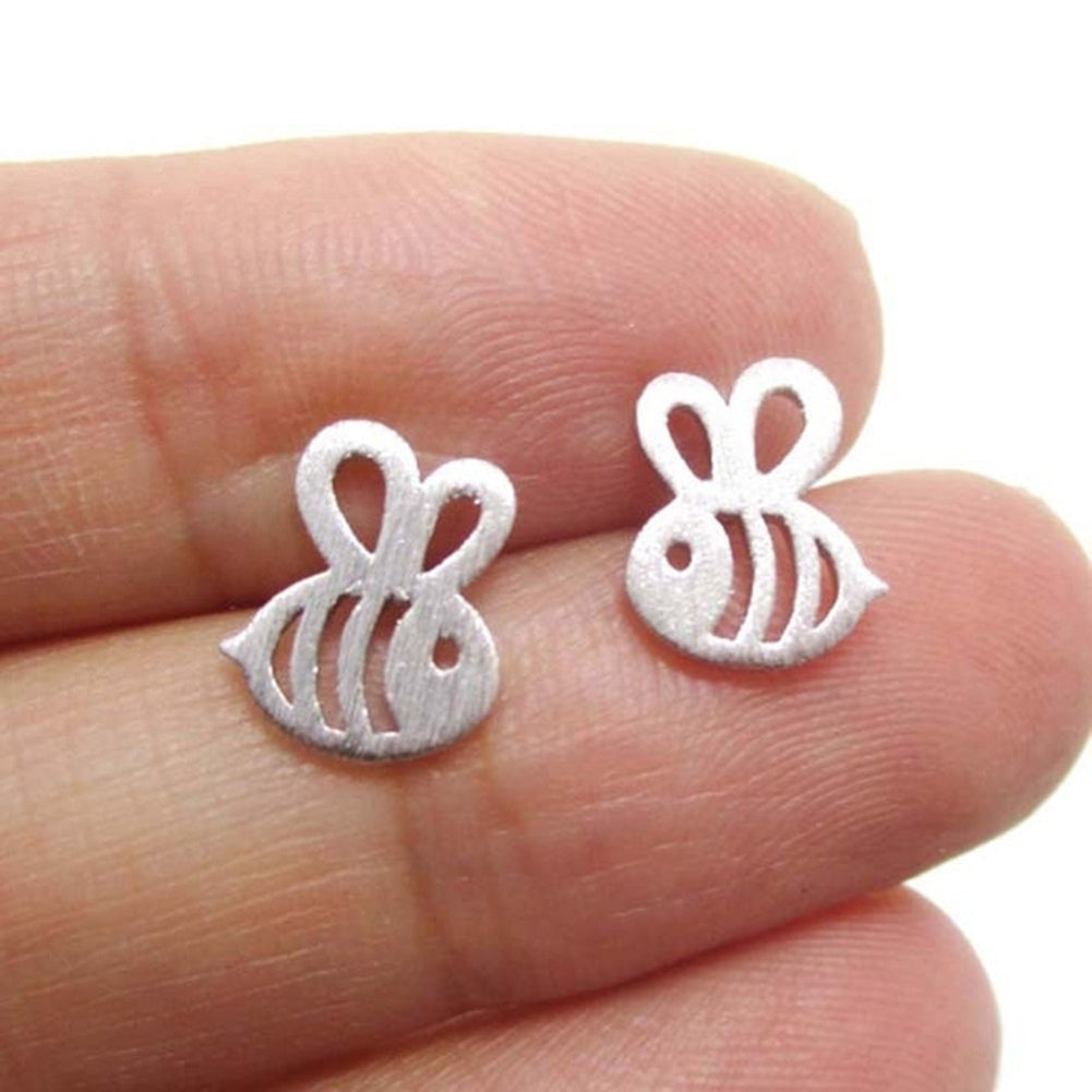 Lovely Hollow Insect Bee Ear Studs Girls Jewelry Date Shopping Party Earrings Image 4