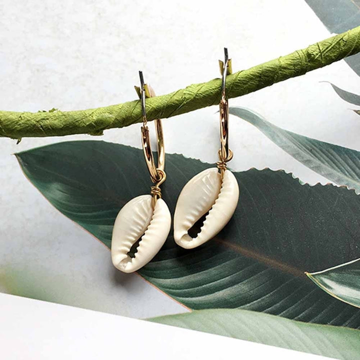 Fashion Sea Shell Huggie Earrings Women Statement Summer Beach Party Jewelry Image 4