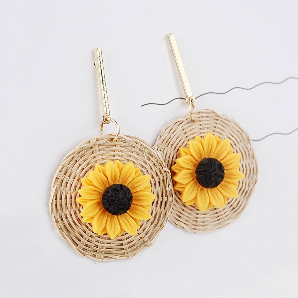 Boho Sunflower Rattan Woven Round Pendant Statement Women Stud Earrings Jewelry Image 1