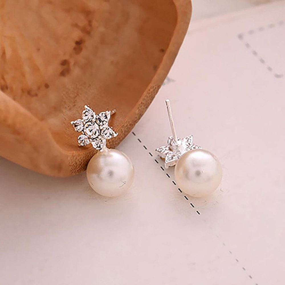 1 Pair Cute Snowflake Shape Faux Pearl Earring for Banquet Image 2