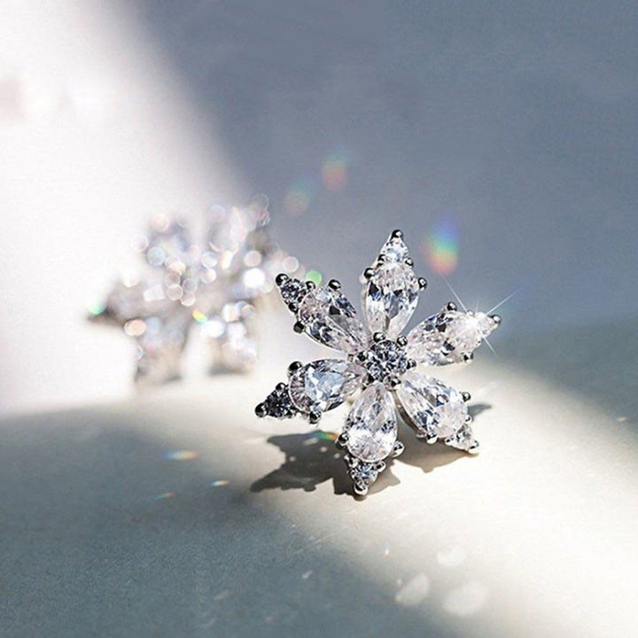 Sweet Women Cubic Zirconia Inlaid Snowflake Ear Stud Earrings Jewelry Xmas Gift Image 3