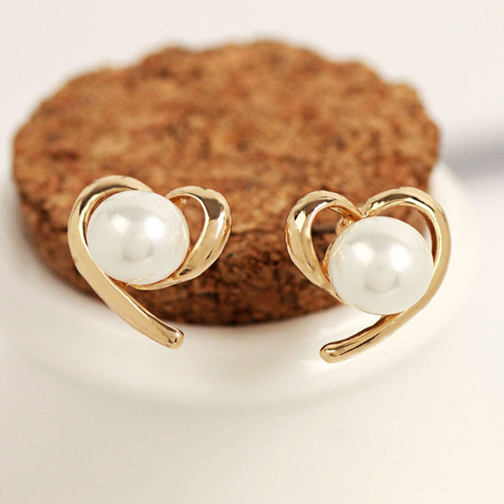 1 Pair Ear Studs Heart-shaped Easy to Match Alloy Elegant Faux Pearl Stud Earrings for Daily Life Image 8
