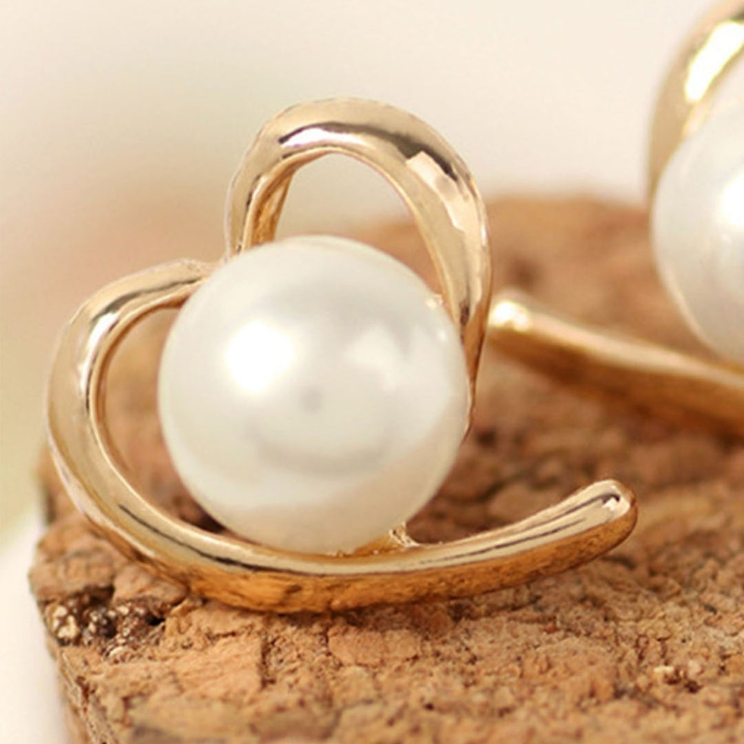 1 Pair Ear Studs Heart-shaped Easy to Match Alloy Elegant Faux Pearl Stud Earrings for Daily Life Image 10