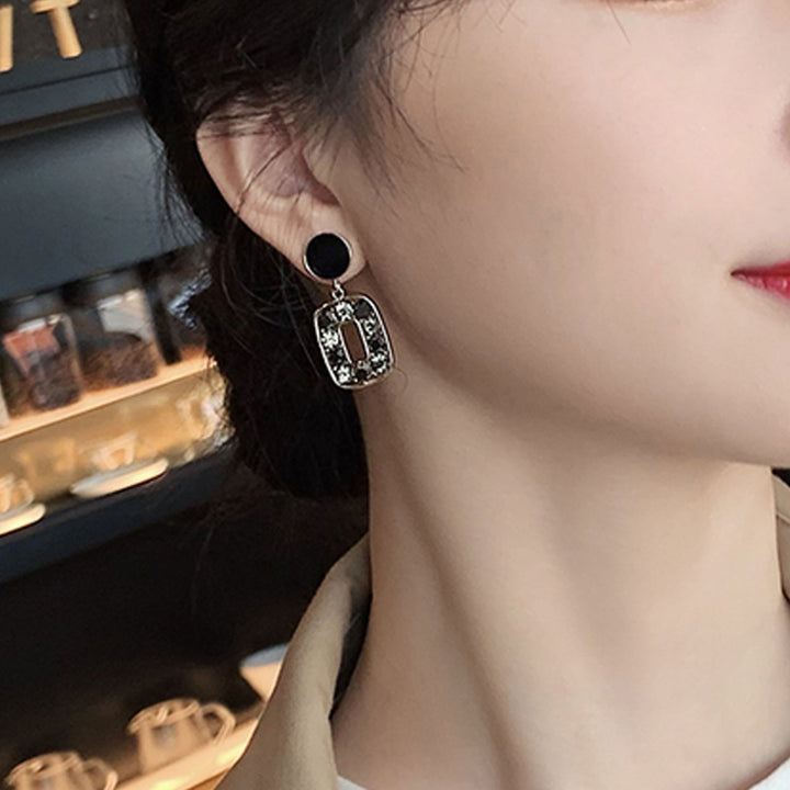 1 Pair Square Unique Drop Ear Stud Geometric-shaped Eye-catching Rhinestone Stud Earrings for Holiday Image 7