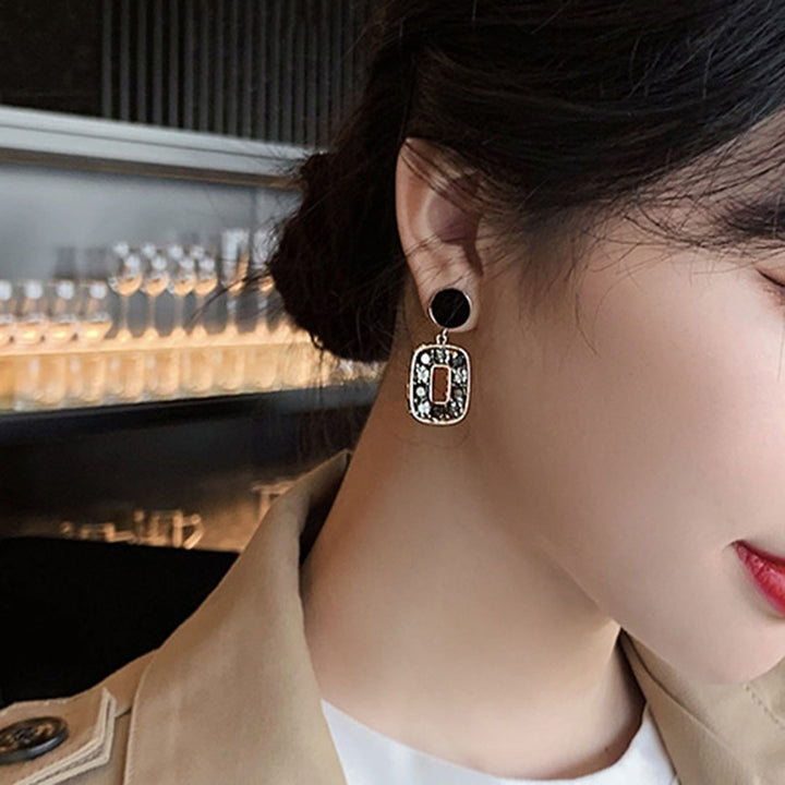 1 Pair Square Unique Drop Ear Stud Geometric-shaped Eye-catching Rhinestone Stud Earrings for Holiday Image 9