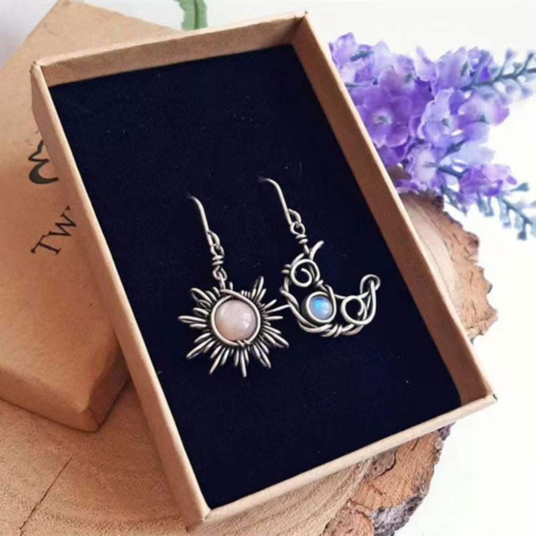 1 Pair Exquisite Earrings All Match Alloy Beautiful Moon Shape Women Ear Earrings for Banquet Image 1