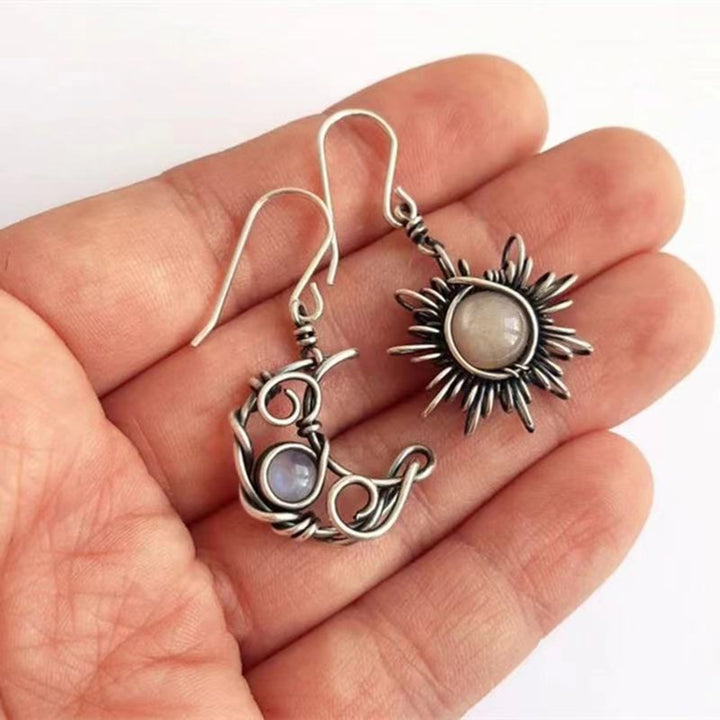 1 Pair Exquisite Earrings All Match Alloy Beautiful Moon Shape Women Ear Earrings for Banquet Image 10