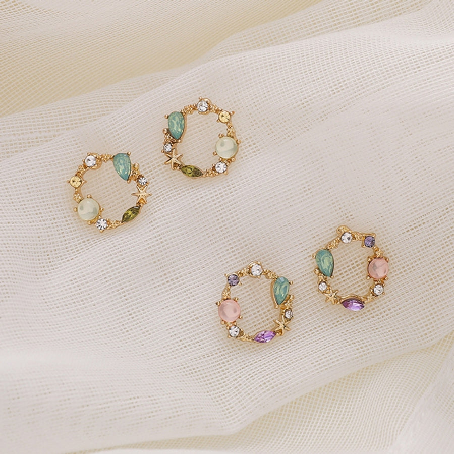 1 Pair Alloy Studs Earrings Exquisite Geometric Rhinestone Wreath Piercing Ear Studs for Daily Life Image 1