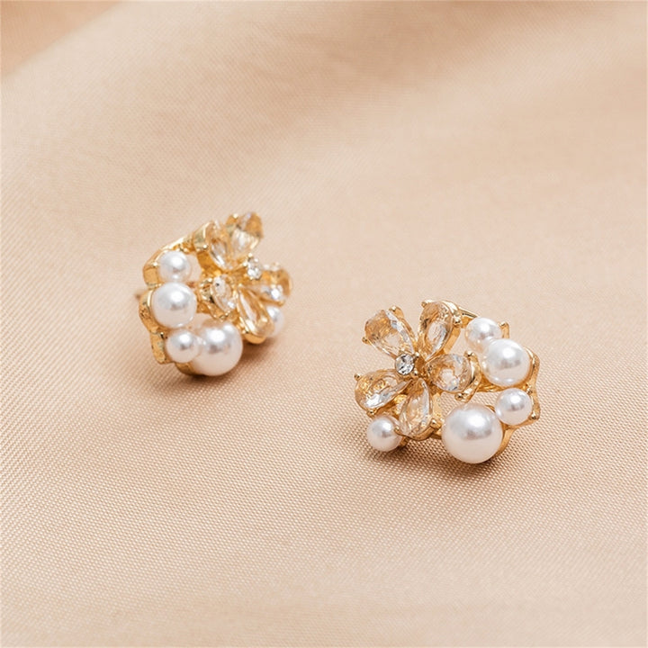 1 Pair Ear Stud Eye-catching High Hardness Alloy Anti-fade Flower Shape Stud Earrings for Women Image 1