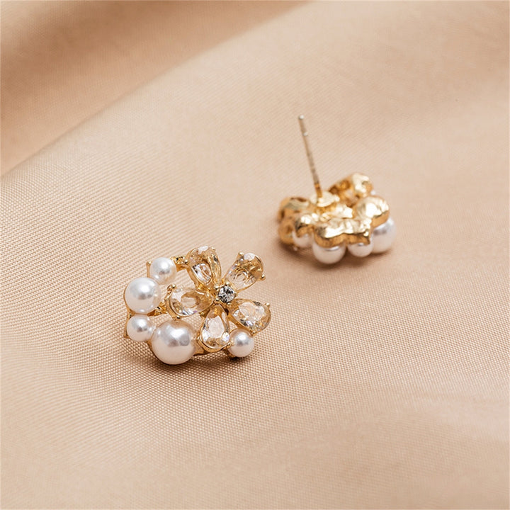 1 Pair Ear Stud Eye-catching High Hardness Alloy Anti-fade Flower Shape Stud Earrings for Women Image 3