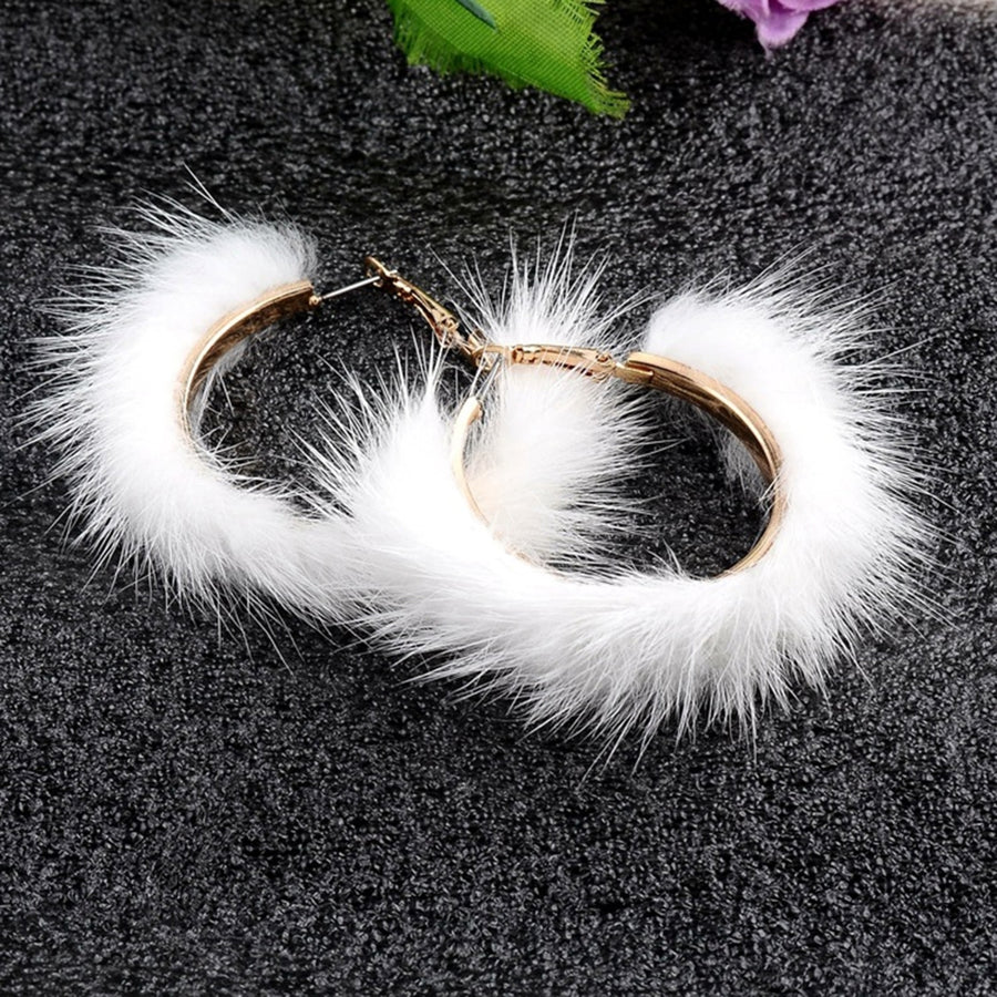 1 Pair Hoop Earrings Round Shape Plush Exaggerated Geometry All Match Circle Earrings for Daily Wear Image 1