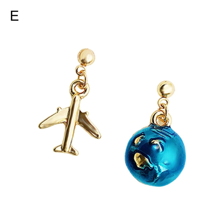 1 Pair Women Earrings Exquisite Anti-rust Alloy Skin-friendly Charming Moon Stars Dangle Earrings for Party Image 4