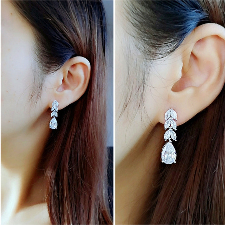 1 Pair Dangle Earrings Leaf Shape Rhinestones Jewelry Delicate Cubic Zirconia Stud Earrings for Wedding Image 2