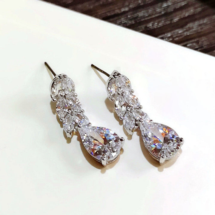 1 Pair Dangle Earrings Leaf Shape Rhinestones Jewelry Delicate Cubic Zirconia Stud Earrings for Wedding Image 4