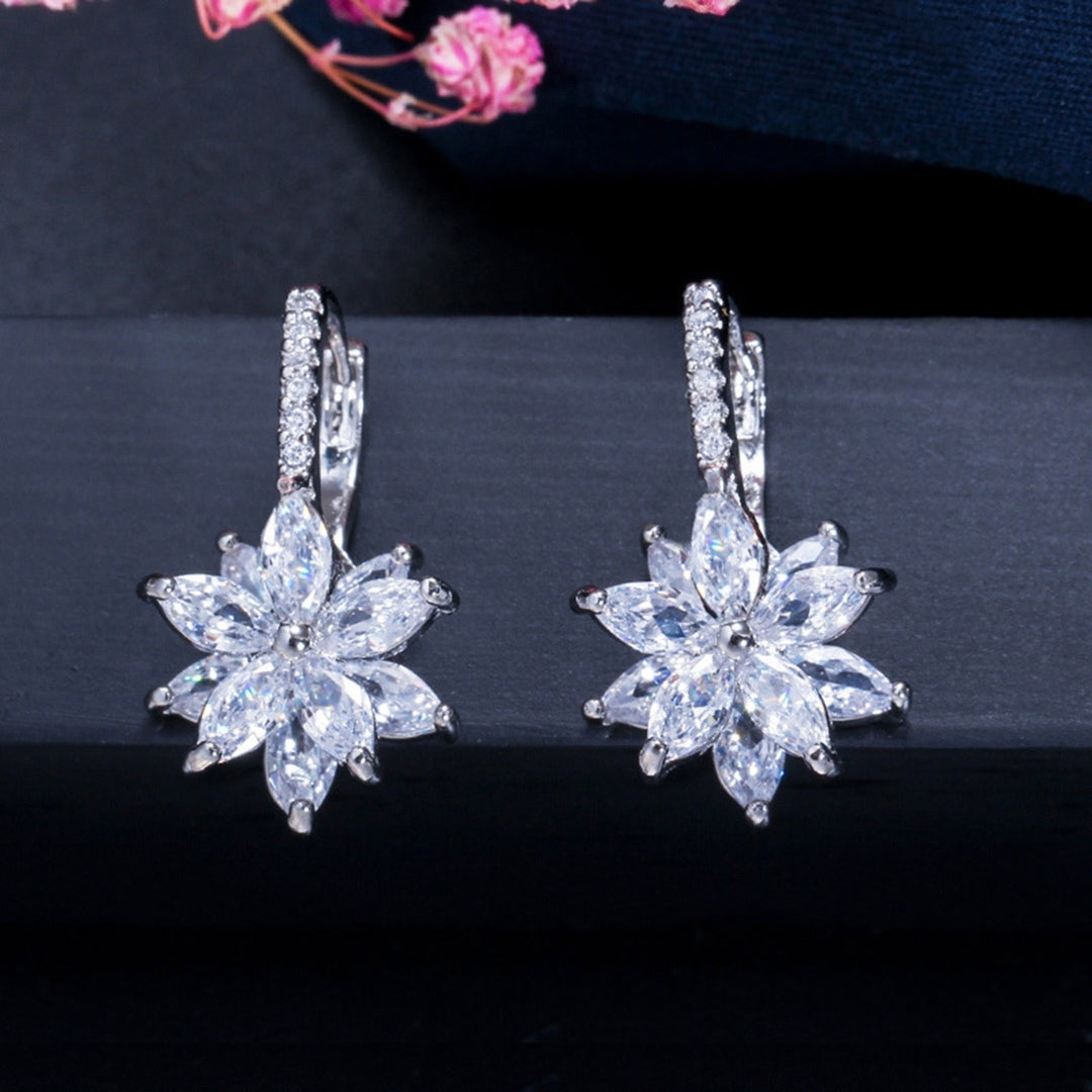 1 Pair Dangle Earrings Flower Rhinestones Jewelry Exquisite Sparkling Ear Clasp Earrings for Daily Wear Image 1