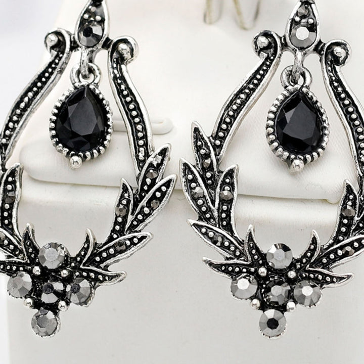 1 Pair Elegant Dangle Earrings Hollow Out Wear-resistant Ear Decoration Luxurious Stud Earrings for Banquet Image 8