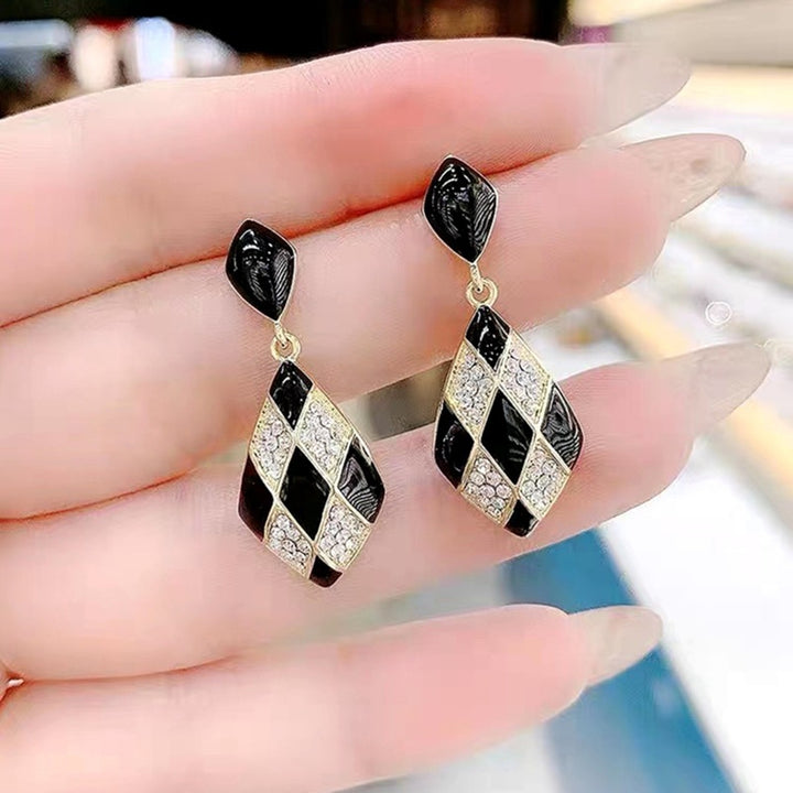 1 Pair Women Earrings Contrast Color Rhombus Shape Rhinestone Anti-allergy Drop Earrings for Gift Image 1