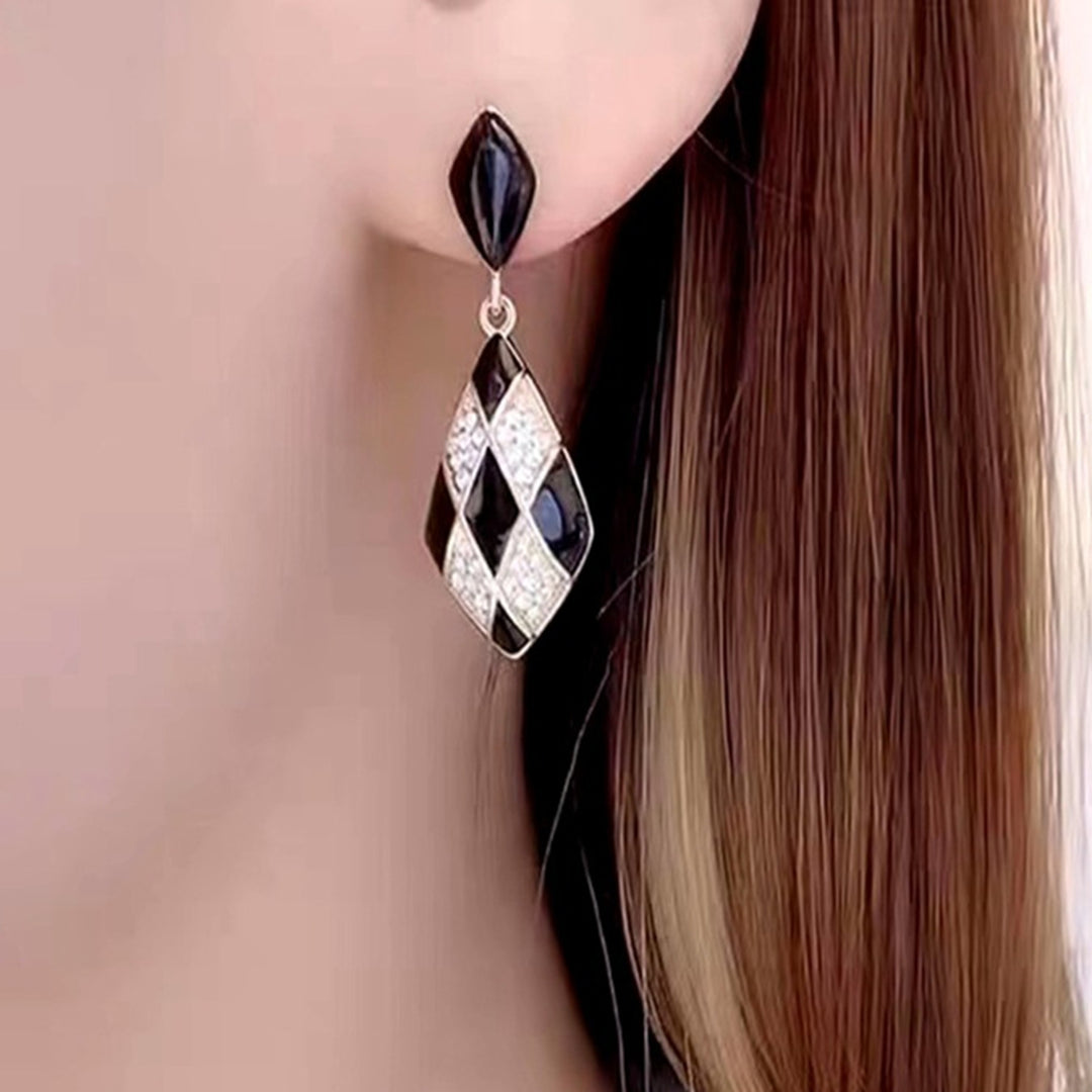 1 Pair Women Earrings Contrast Color Rhombus Shape Rhinestone Anti-allergy Drop Earrings for Gift Image 3