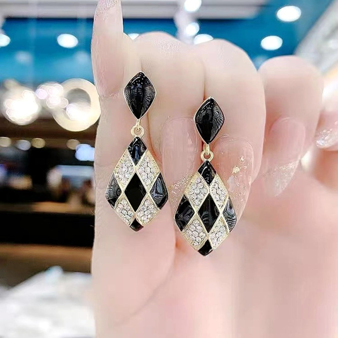 1 Pair Women Earrings Contrast Color Rhombus Shape Rhinestone Anti-allergy Drop Earrings for Gift Image 4