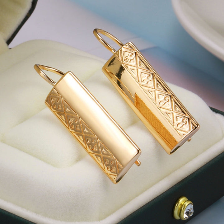 1 Pair Artistic Hook Earrings Eye-catching Alloy Rectangle Design Clip Earrings for Holiday Image 6