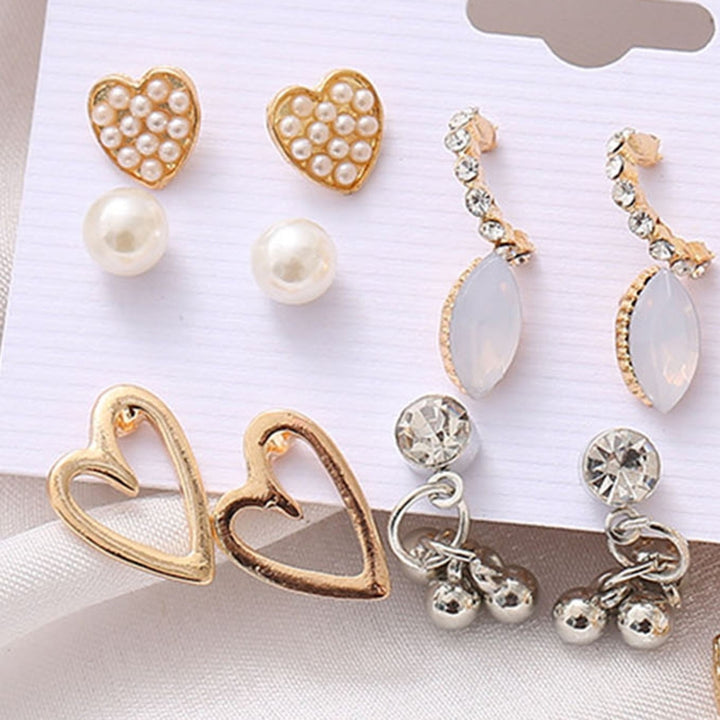 1 Set Stud Earrings Heart Rhinestone Acrylic Fashion Appearance Sparkling Earrings for Daily Wear Image 8