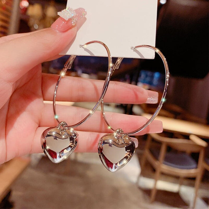 1 Pair Hoop Earrings Round Heart Pendant Plated Jewelry Exaggerated Fashion Appearance Dangle Earrings for Prom Image 1