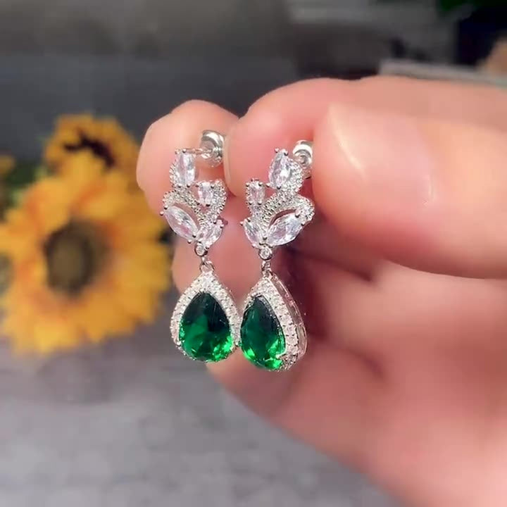 1 Pair Women Earrings Water Drop-shaped Rhinestones Jewelry Sparkling Long Lasting Stud Earrings for Wedding Image 3
