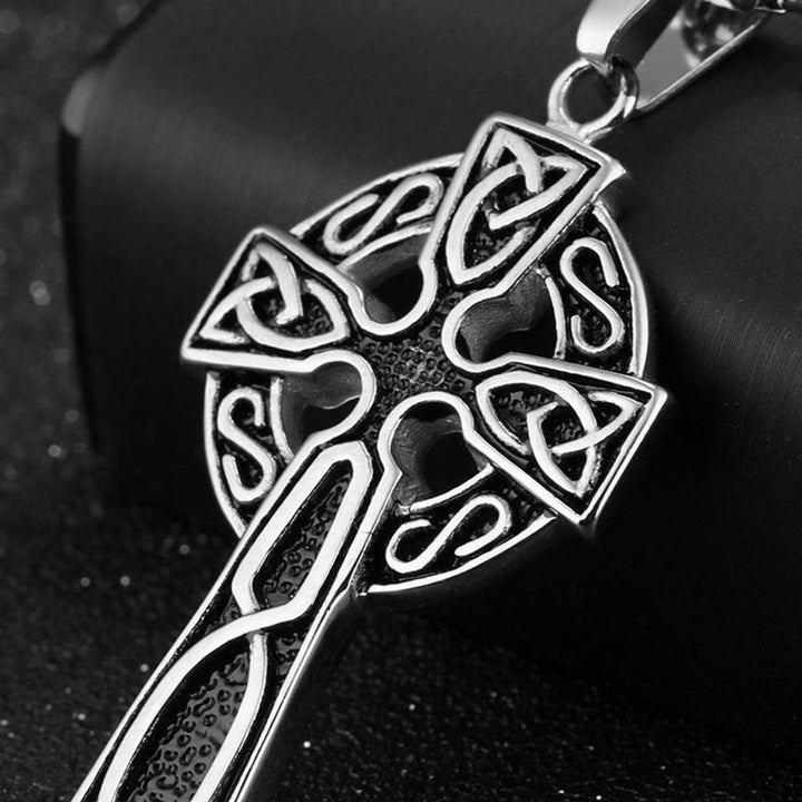 Creative Charm Necklace Hollow Out Wear-resistant Neck Decoration Cool Pendant Necklace for Party Image 9