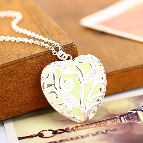 Womens Fashion Glow in the Dark Luminous Hollow Love Heart Pendant Necklace Gift Image 4