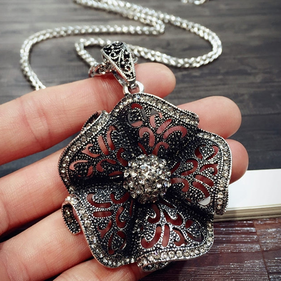 Retro Rhinestone Hollow Flower Pendant Women Necklace Sweater Chain Jewelry Gift Image 1