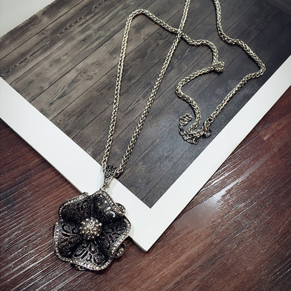 Retro Rhinestone Hollow Flower Pendant Women Necklace Sweater Chain Jewelry Gift Image 2