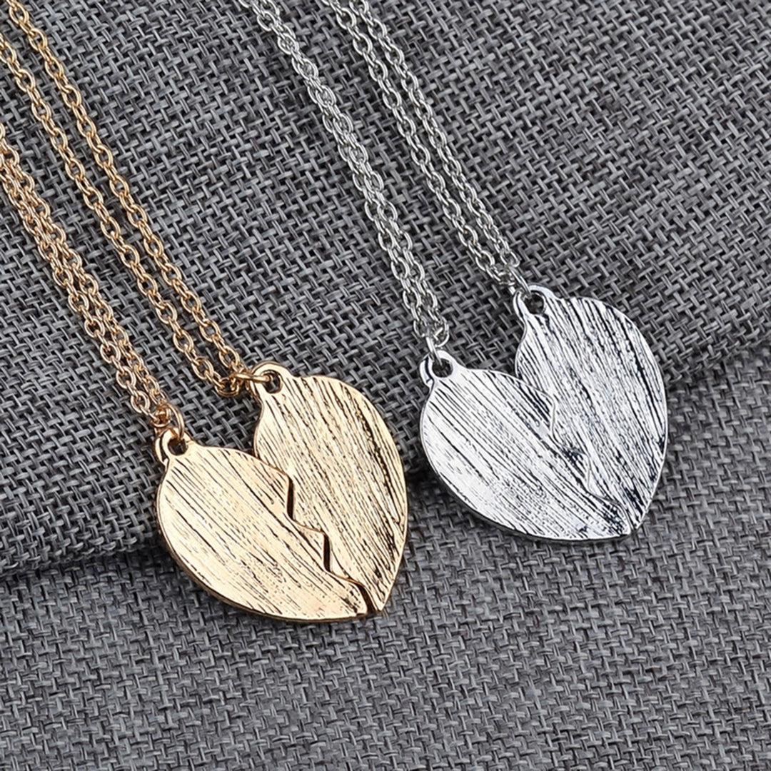 2Pcs Necklace Mother Daughter Letter Carving Attractive Alloy Heart Shape Design Clavicle Chain for Daily Life Image 2