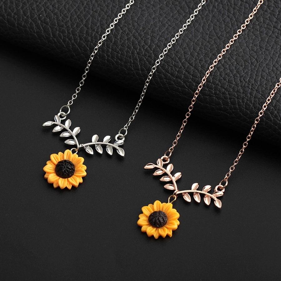 Leave Shape Sunflower Pendant Alloy Luxury Choker Necklace for Party Image 1