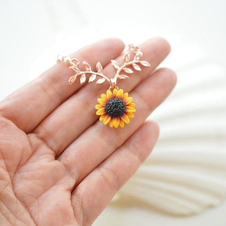 Leave Shape Sunflower Pendant Alloy Luxury Choker Necklace for Party Image 2